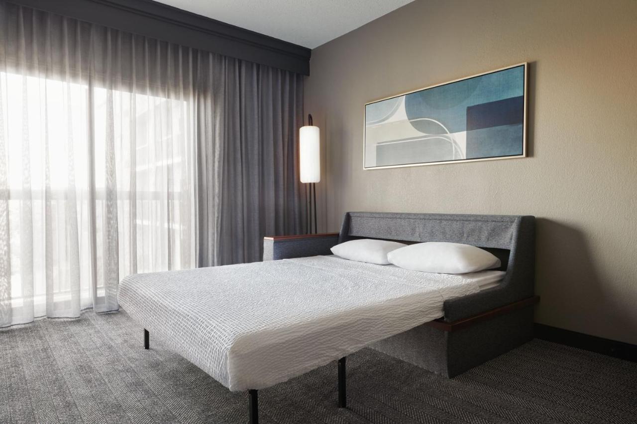 Courtyard By Marriott Downtown West